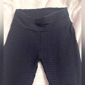 viral tiktok leggings that make your 🍑 look lifted